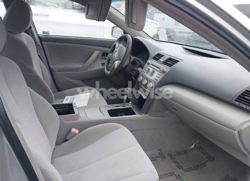 Photo 5 of 2011 Toyota Camry LE (VIN 4T1BF3EK4BU615192)