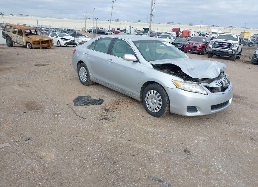 2011 Toyota Camry LE (VIN 4T1BF3EK4BU622756) main photo