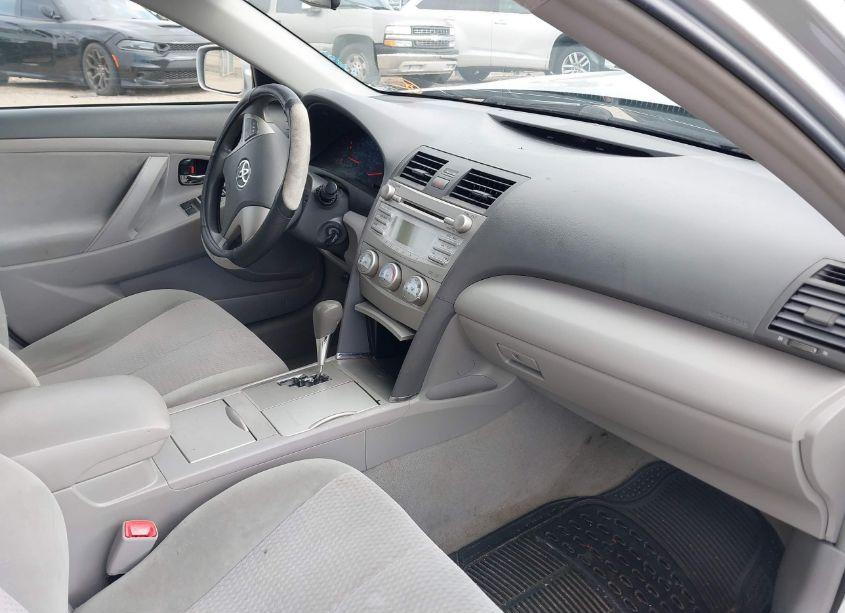 Photo 5 of 2011 Toyota Camry LE (VIN 4T1BF3EK4BU622756)