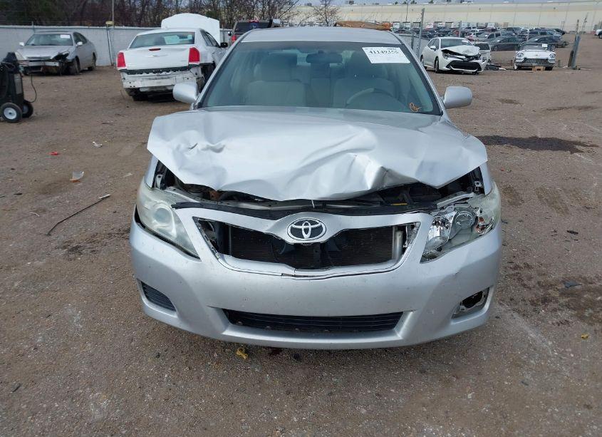 Photo 6 of 2011 Toyota Camry LE (VIN 4T1BF3EK4BU622756)