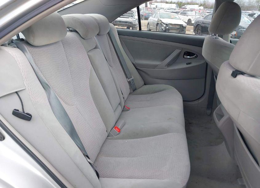 Photo 8 of 2011 Toyota Camry LE (VIN 4T1BF3EK4BU622756)