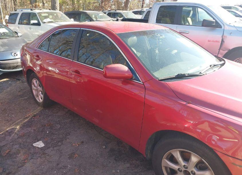 2011 Toyota Camry LE (VIN 4T1BF3EK4BU624183) main photo