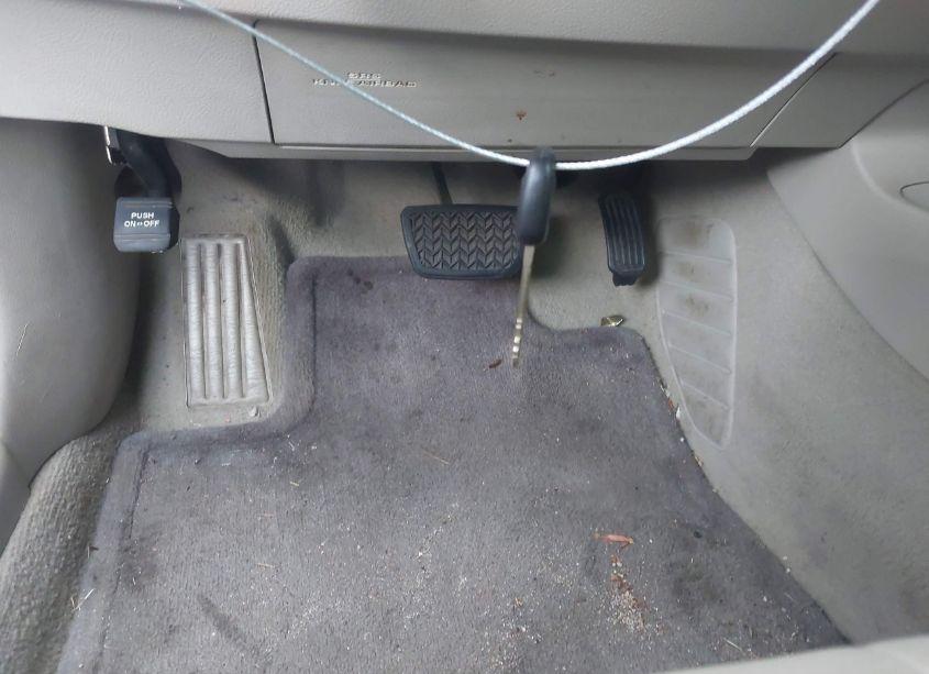 Photo 11 of 2011 Toyota Camry LE (VIN 4T1BF3EK4BU624183)