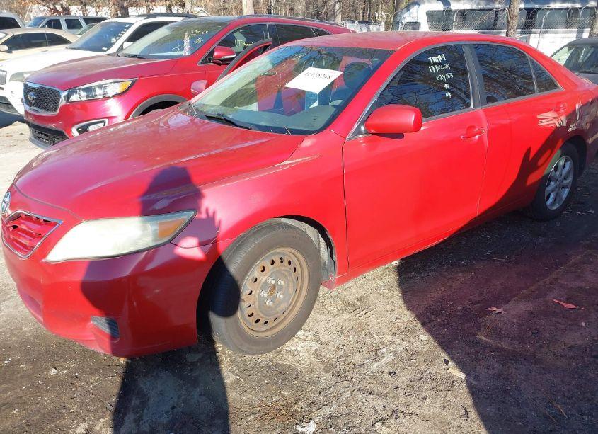 Photo 2 of 2011 Toyota Camry LE (VIN 4T1BF3EK4BU624183)