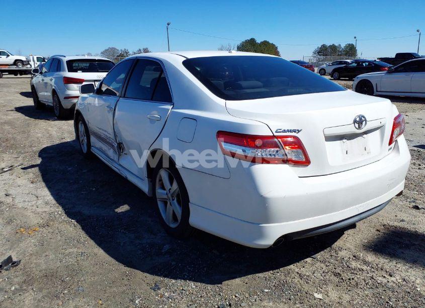 Photo 3 of 2011 Toyota Camry SE (VIN 4T1BF3EK4BU625558)