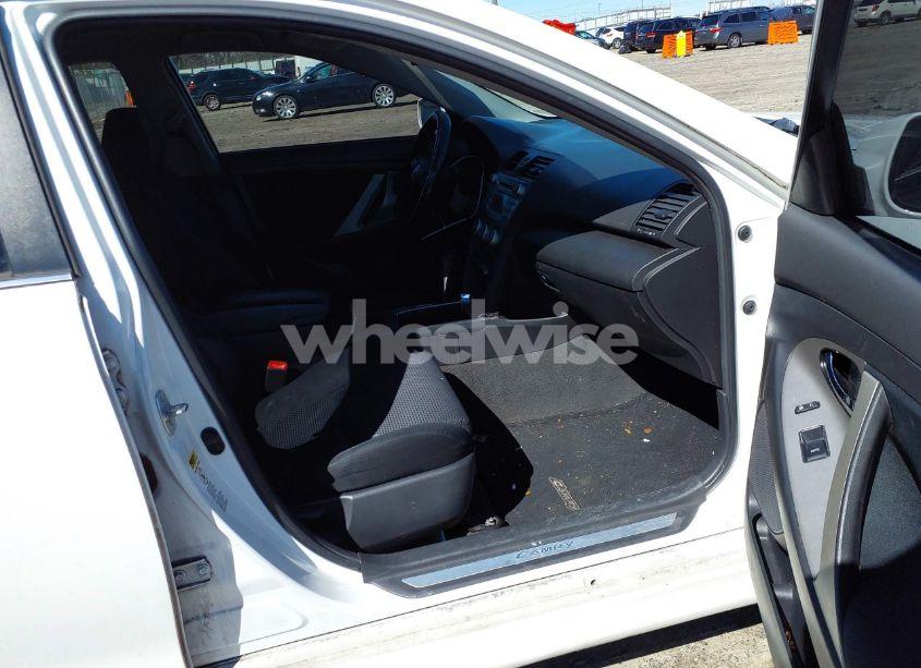 Photo 5 of 2011 Toyota Camry SE (VIN 4T1BF3EK4BU625558)