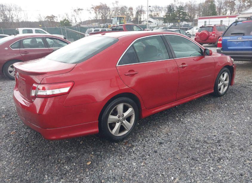 Photo 4 of 2011 Toyota Camry SE (VIN 4T1BF3EK4BU625561)