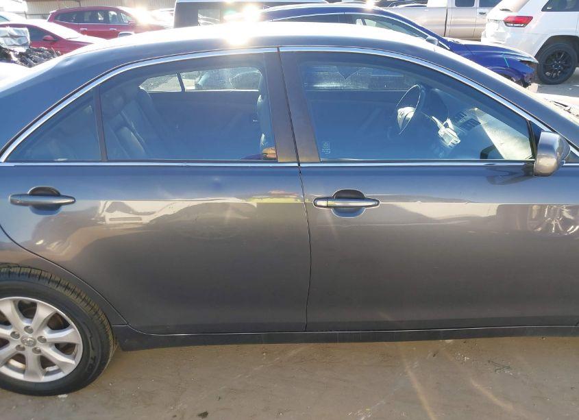 Photo 13 of 2011 Toyota Camry LE (VIN 4T1BF3EK4BU632171)