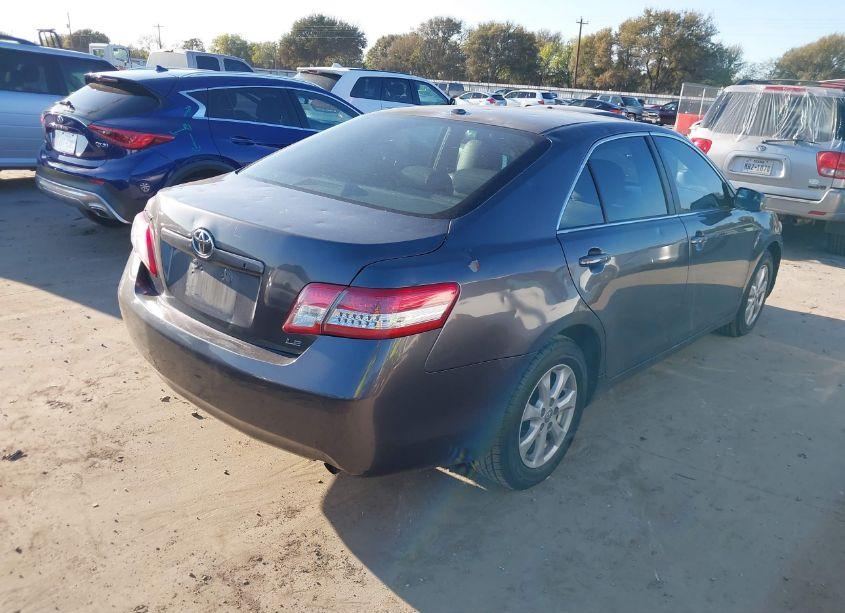 Photo 4 of 2011 Toyota Camry LE (VIN 4T1BF3EK4BU632171)
