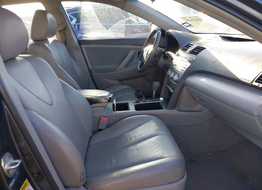 Photo 5 of 2011 Toyota Camry LE (VIN 4T1BF3EK4BU632171)