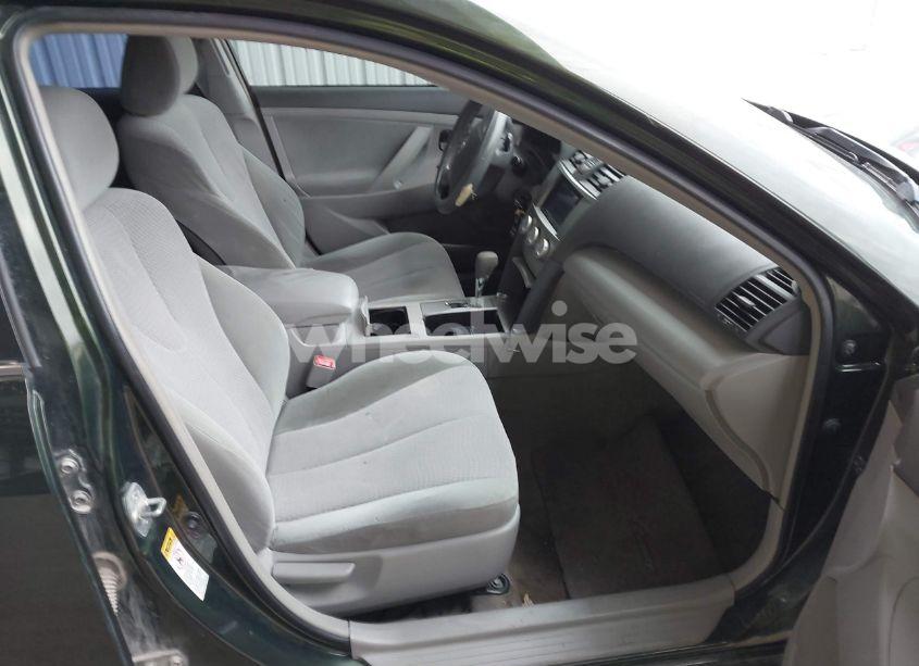 Photo 5 of 2011 Toyota Camry LE (VIN 4T1BF3EK4BU635300)
