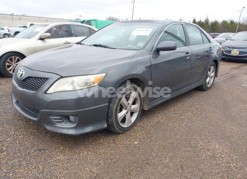 Photo 2 of 2011 Toyota Camry SE (VIN 4T1BF3EK4BU638553)