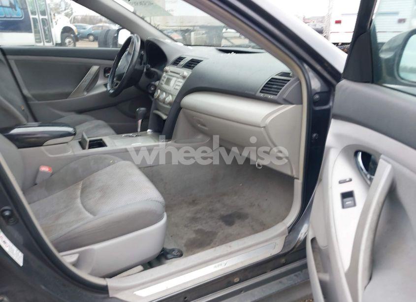 Photo 5 of 2011 Toyota Camry SE (VIN 4T1BF3EK4BU638553)