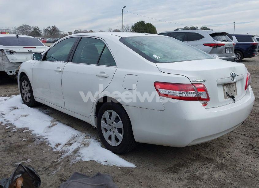 Photo 3 of 2011 Toyota Camry (VIN 4T1BF3EK4BU698851)