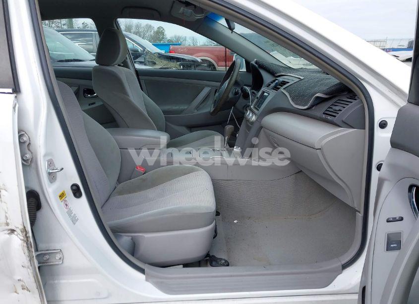 Photo 5 of 2011 Toyota Camry (VIN 4T1BF3EK4BU698851)