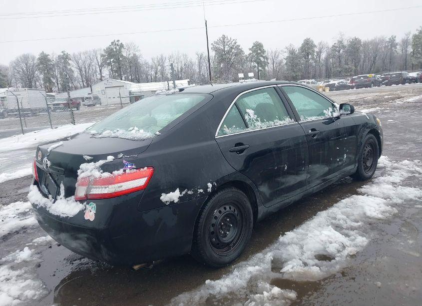 Photo 4 of 2011 Toyota Camry LE (VIN 4T1BF3EK4BU724770)