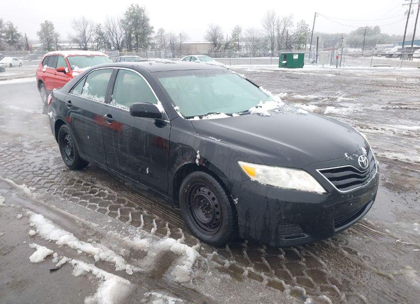 Photo 6 of 2011 Toyota Camry LE (VIN 4T1BF3EK4BU724770)