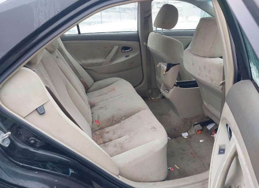 Photo 8 of 2011 Toyota Camry LE (VIN 4T1BF3EK4BU724770)