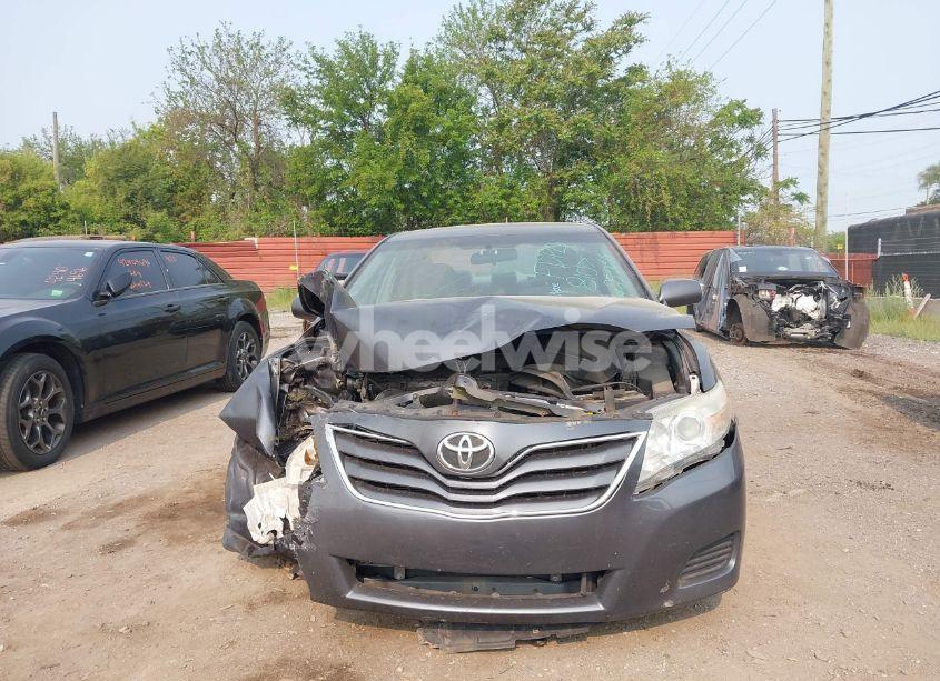 Photo 11 of 2011 Toyota Camry LE (VIN 4T1BF3EK4BU728107)