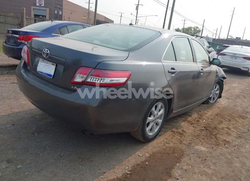 Photo 4 of 2011 Toyota Camry LE (VIN 4T1BF3EK4BU728107)