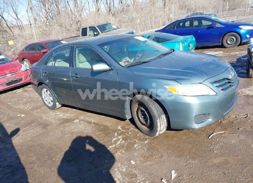 2011 Toyota Camry LE (VIN 4T1BF3EK4BU728351) main photo