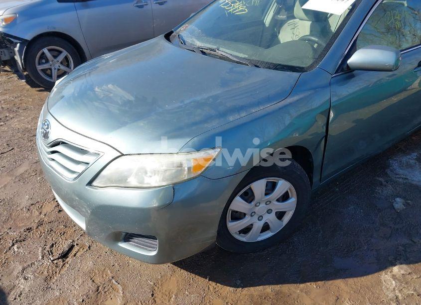 Photo 6 of 2011 Toyota Camry LE (VIN 4T1BF3EK4BU728351)