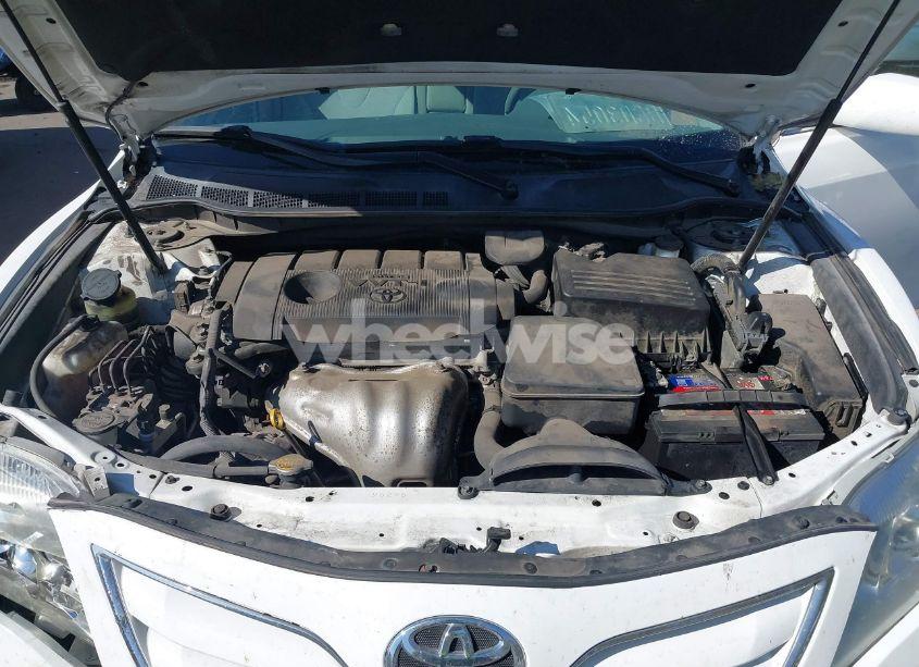 Photo 10 of 2011 Toyota Camry LE (VIN 4T1BF3EK4BU740242)