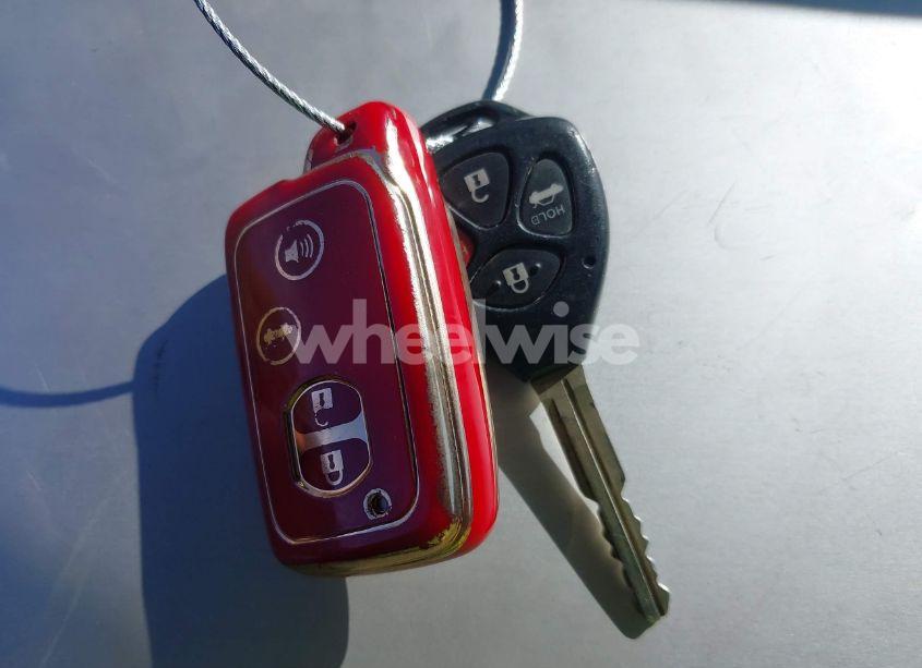 Photo 11 of 2011 Toyota Camry LE (VIN 4T1BF3EK4BU740242)