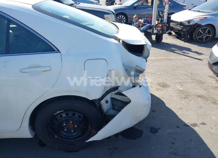 Photo 6 of 2011 Toyota Camry LE (VIN 4T1BF3EK4BU740242)