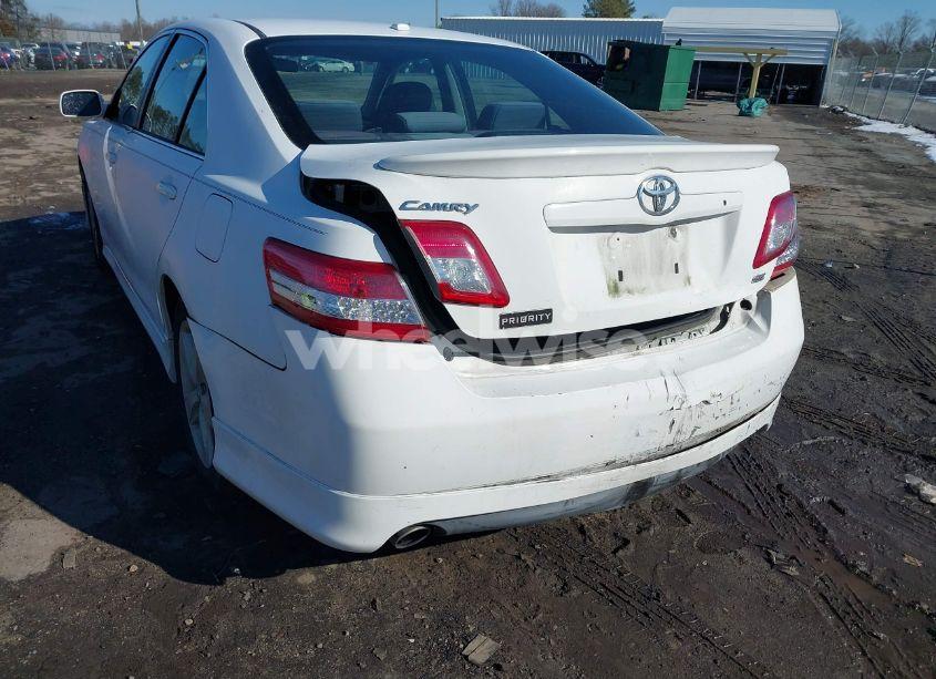 Photo 6 of 2011 Toyota Camry SE (VIN 4T1BF3EK4BU741052)