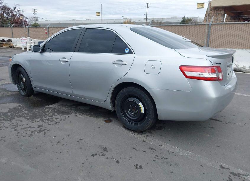 Photo 3 of 2011 Toyota Camry LE (VIN 4T1BF3EK4BU750799)