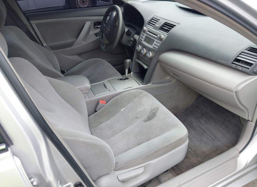 Photo 5 of 2011 Toyota Camry LE (VIN 4T1BF3EK4BU750799)