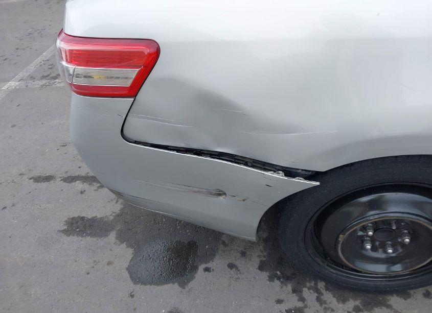 Photo 6 of 2011 Toyota Camry LE (VIN 4T1BF3EK4BU750799)