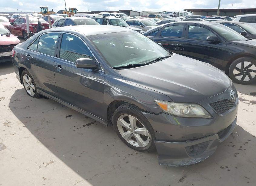 2011 Toyota Camry SE (VIN 4T1BF3EK4BU753363) main photo