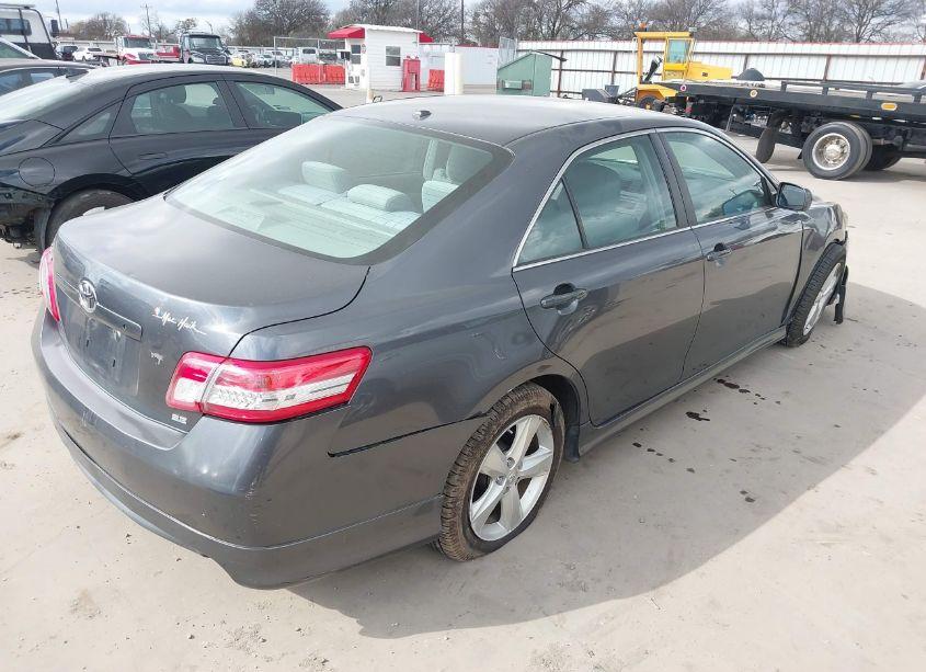 Photo 4 of 2011 Toyota Camry SE (VIN 4T1BF3EK4BU753363)