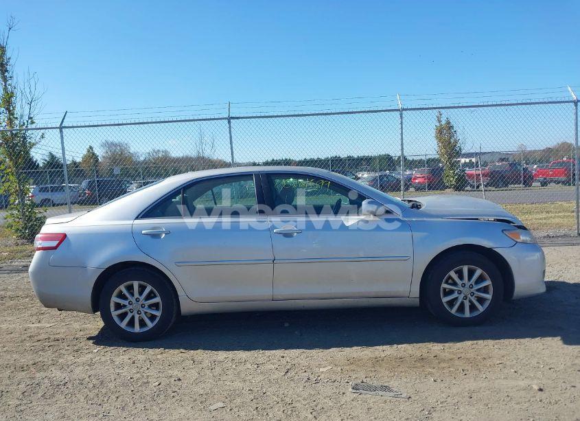 Photo 13 of 2011 Toyota Camry XLE (VIN 4T1BF3EK4BU762323)