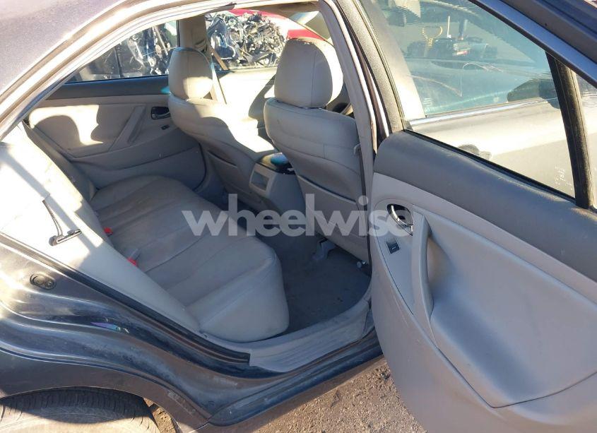 Photo 8 of 2011 Toyota Camry LE (VIN 4T1BF3EK4BU763116)