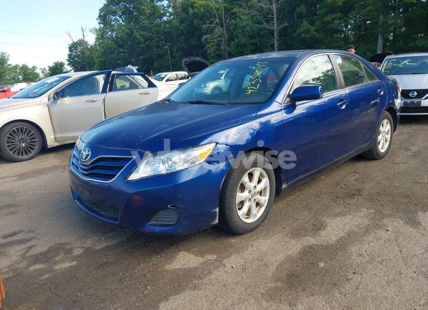 Photo 2 of 2011 Toyota Camry LE/SE/XLE (VIN 4T1BF3EK4BU763620)