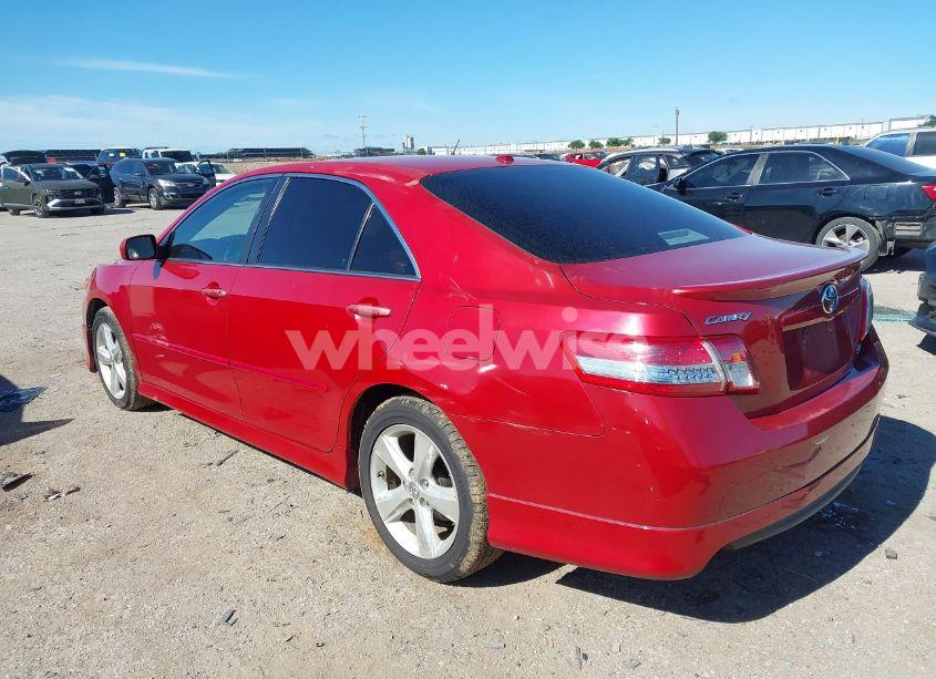 Photo 3 of 2011 Toyota Camry SE (VIN 4T1BF3EK4BU764847)