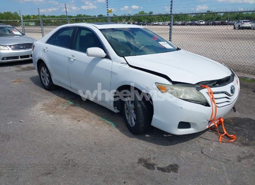 2011 Toyota Camry LE (VIN 4T1BF3EK4BU773872) main photo