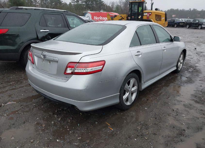 Photo 4 of 2010 Toyota Camry SE (VIN 4T1BF3EK5AU019216)