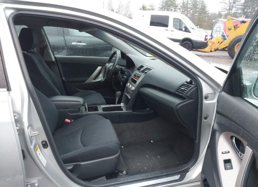 Photo 5 of 2010 Toyota Camry SE (VIN 4T1BF3EK5AU019216)