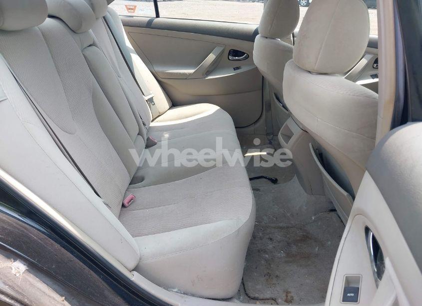 Photo 8 of 2010 Toyota Camry LE (VIN 4T1BF3EK5AU019393)