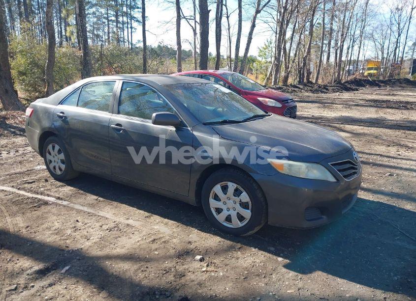 2010 Toyota Camry LE (VIN 4T1BF3EK5AU022178) main photo