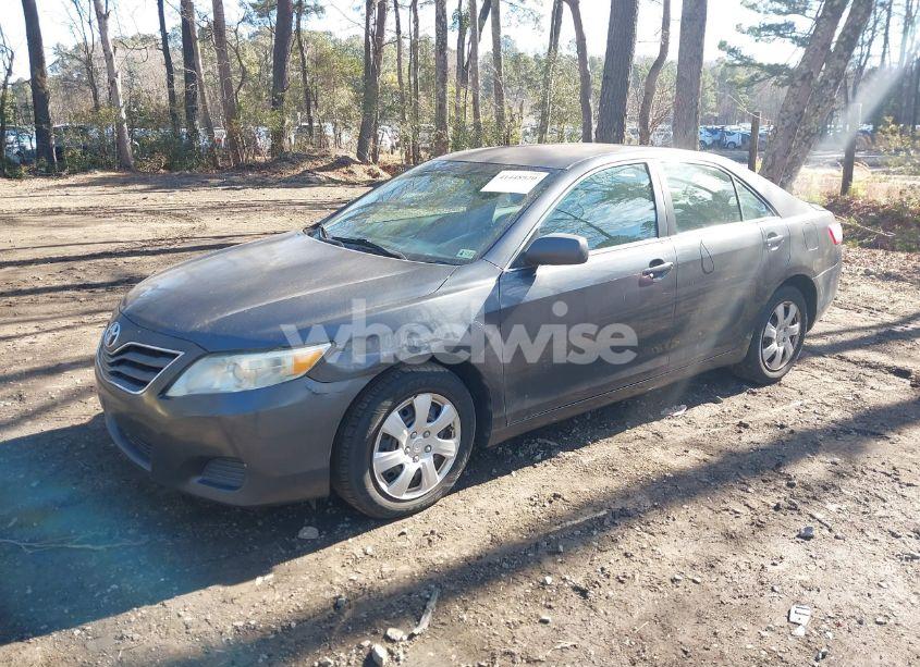 Photo 2 of 2010 Toyota Camry LE (VIN 4T1BF3EK5AU022178)