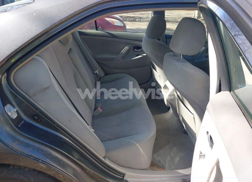 Photo 8 of 2010 Toyota Camry LE (VIN 4T1BF3EK5AU022178)