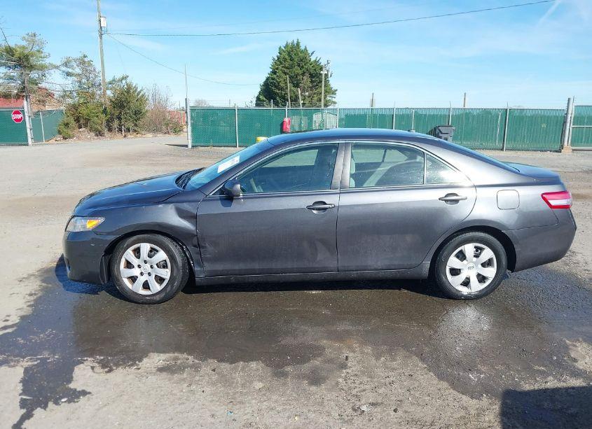 Photo 14 of 2010 Toyota Camry LE (VIN 4T1BF3EK5AU027364)