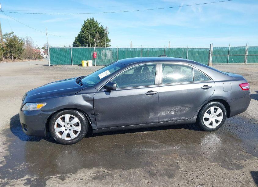 Photo 6 of 2010 Toyota Camry LE (VIN 4T1BF3EK5AU027364)