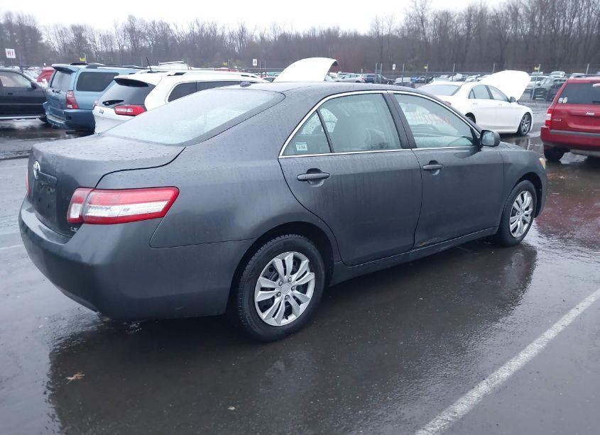 Photo 4 of 2010 Toyota Camry LE (VIN 4T1BF3EK5AU028255)