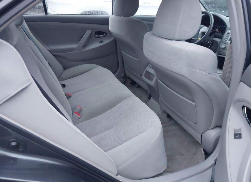 Photo 8 of 2010 Toyota Camry LE (VIN 4T1BF3EK5AU028255)